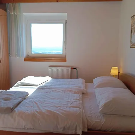 Nyaraló In 50799 Novo Mesto
